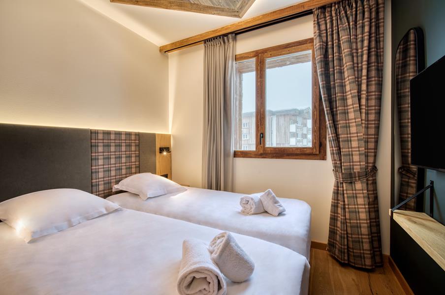 1 lit double (160*200) avec TV