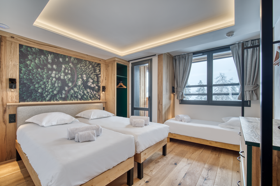 2 lits simples (90*200) + 1 lit simple (80*190) avec TV