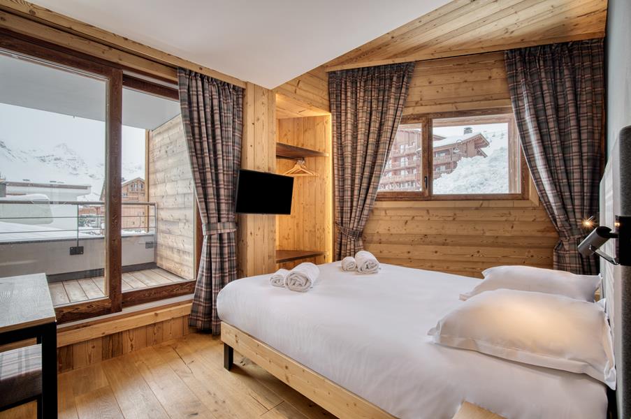 1 lit double (160*200) avec TV