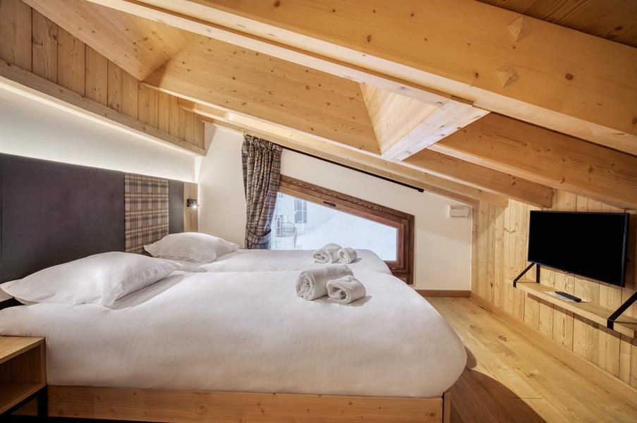 2 lits simples (90*200) avec TV