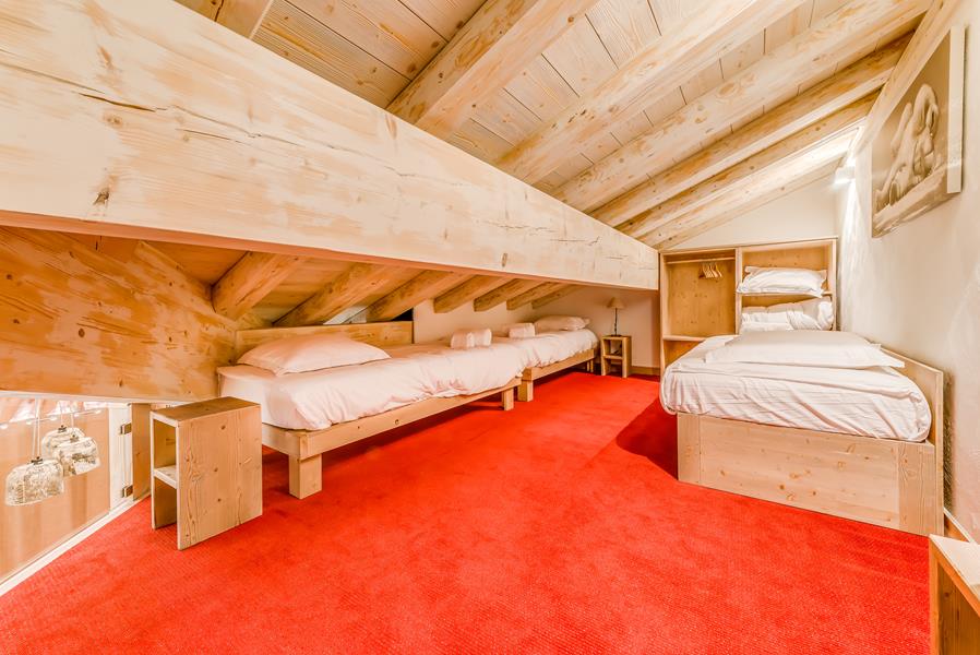 2 lits simples (90*200) + 1 lit gigogne